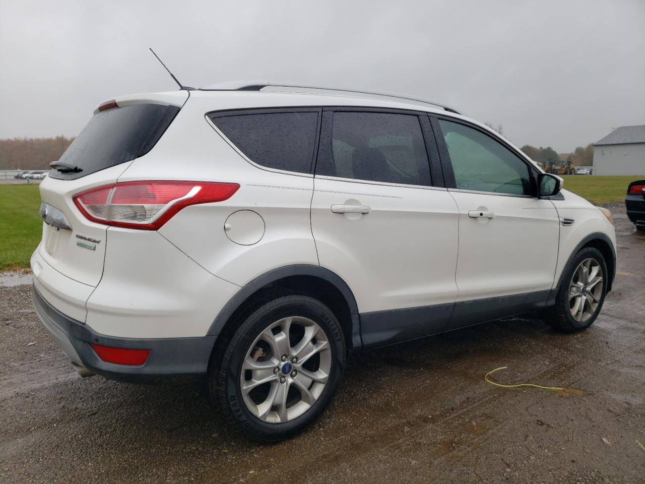 FORD ESCAPE TITANIUM