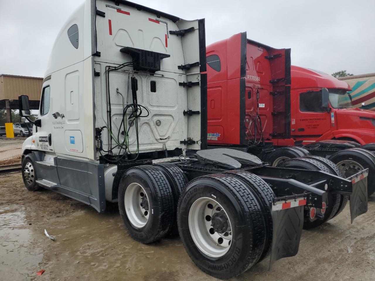 Lot #3273907779 2016 FREIGHTLINER CASCADIA 1