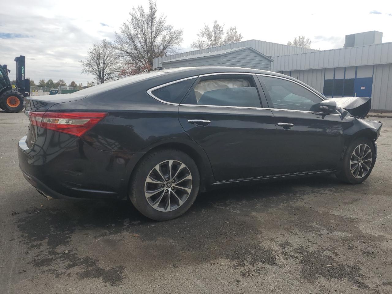 Lot #3308334029 2016 TOYOTA AVALON XLE