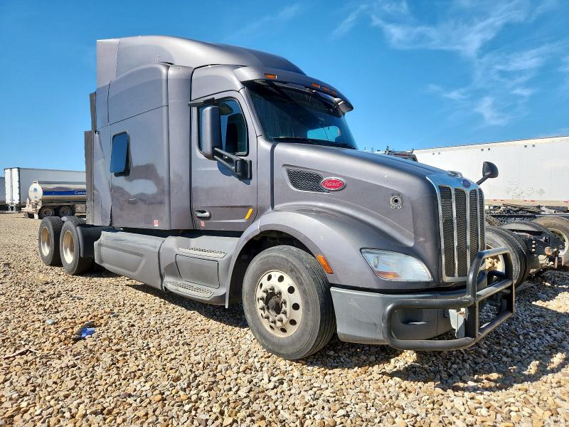 Global Auto Auctions: 2019 PETERBILT 579