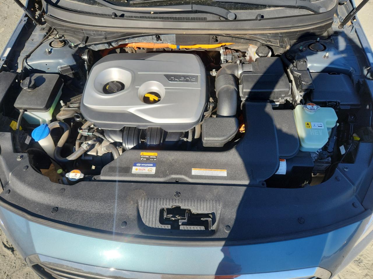 HYUNDAI SONATA HYBRID