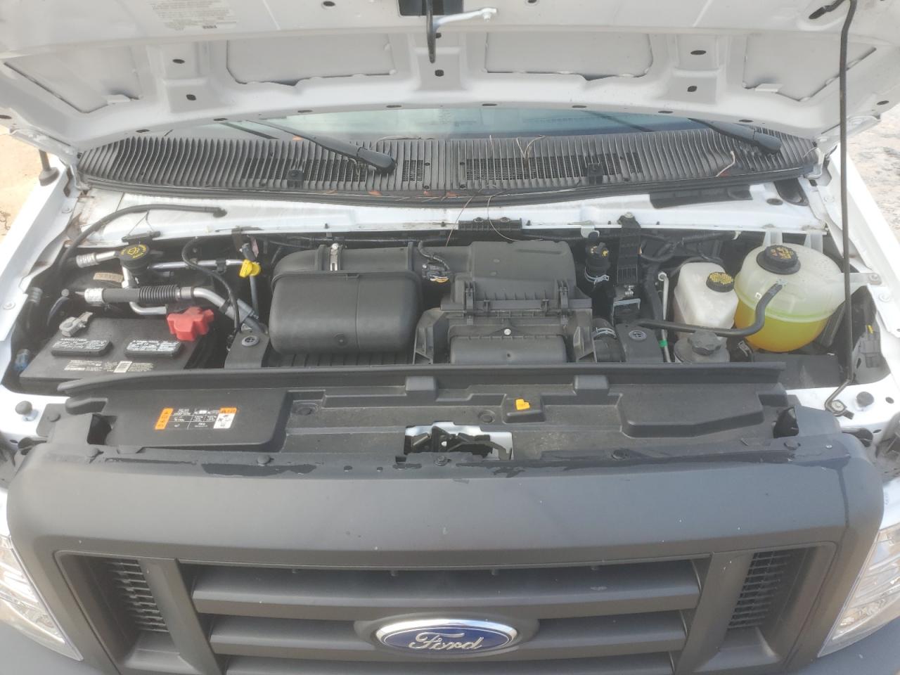 FORD ECONOLINE E350 SUPER DUTY CUTAWAY VAN