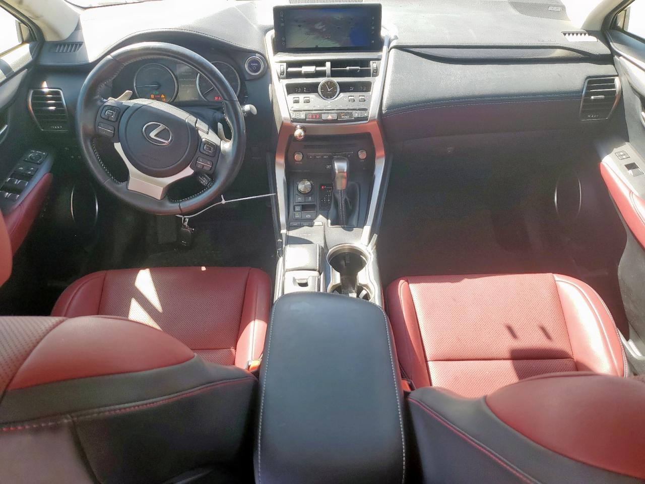 LEXUS NX 300H BASE