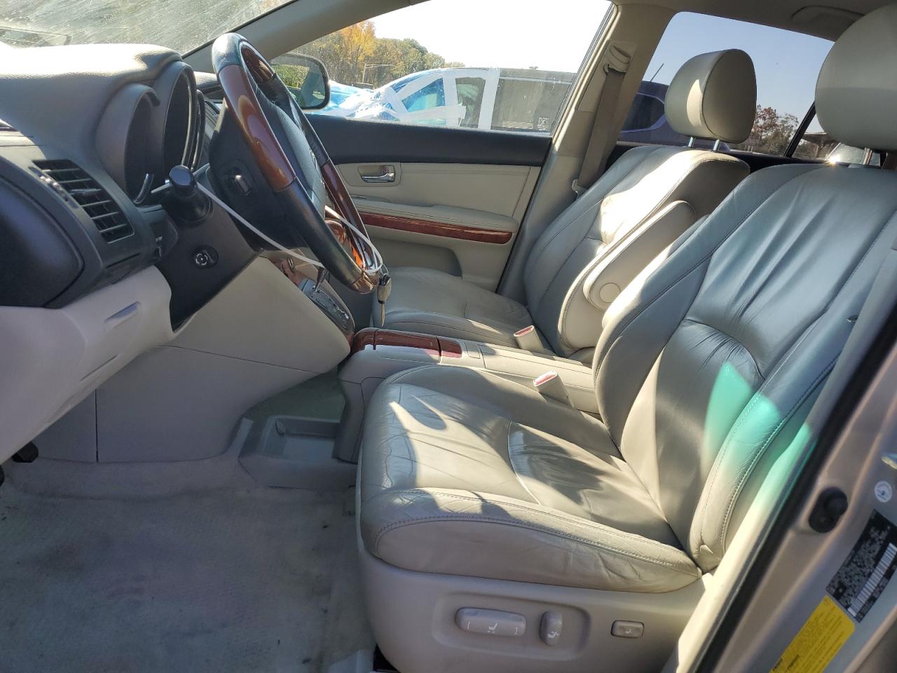 Lot #3302796941 2004 LEXUS RX 330