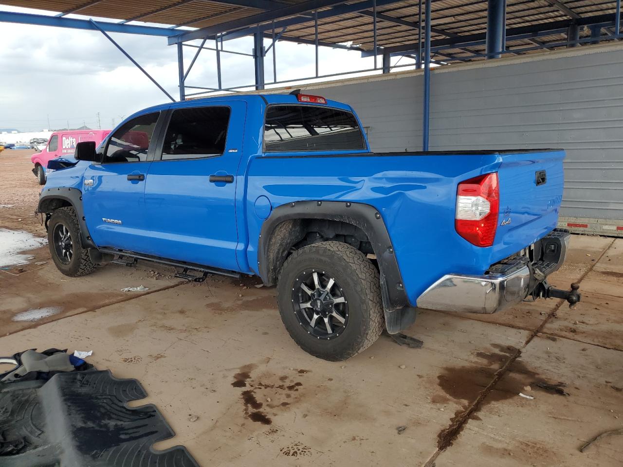 TOYOTA TUNDRA CREWMAX SR5