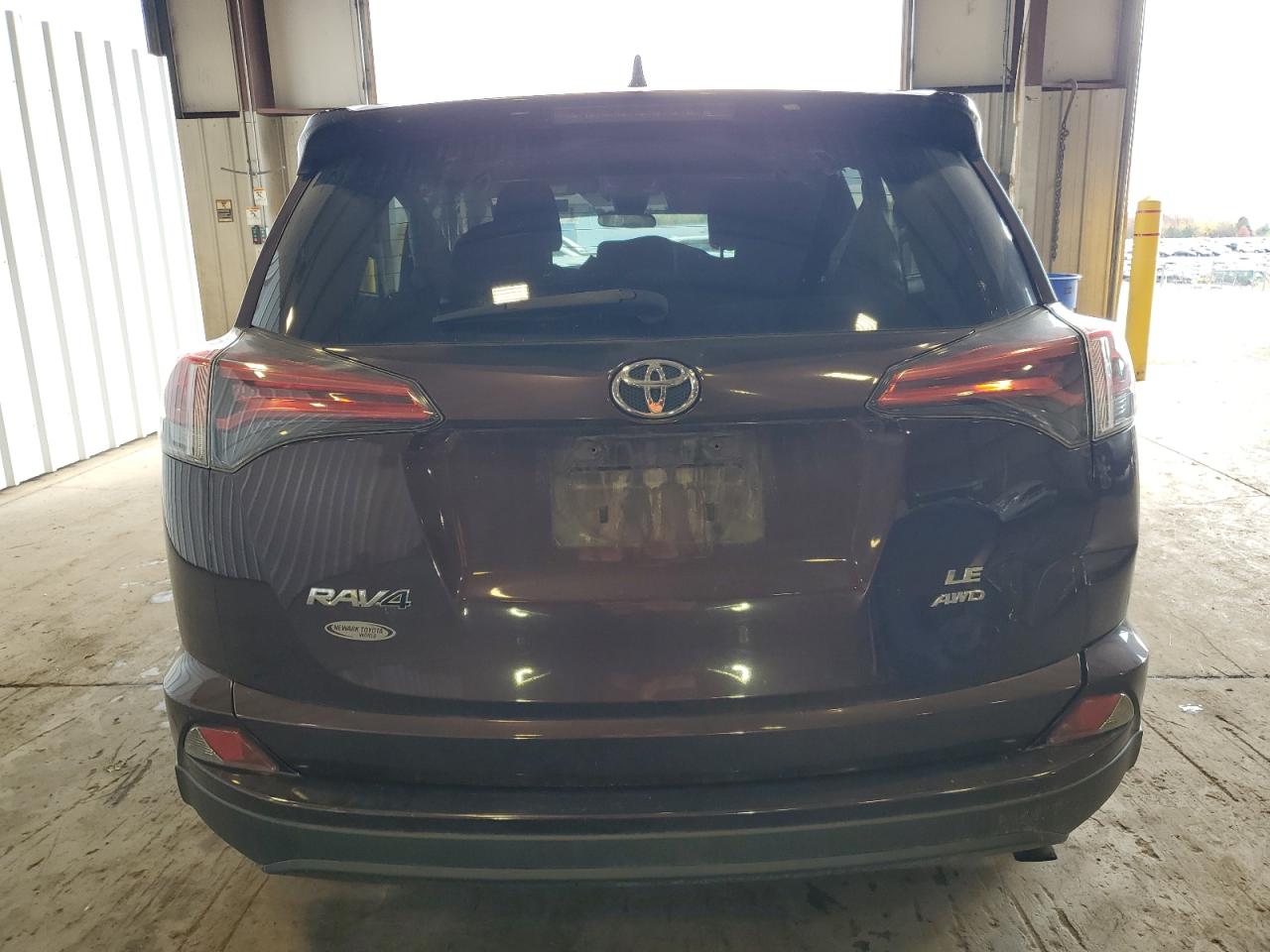 TOYOTA RAV4 LE