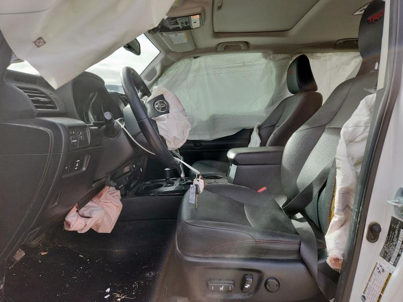 2019 TOYOTA 4RUNNER SR - JTEBU5JR8K5734121