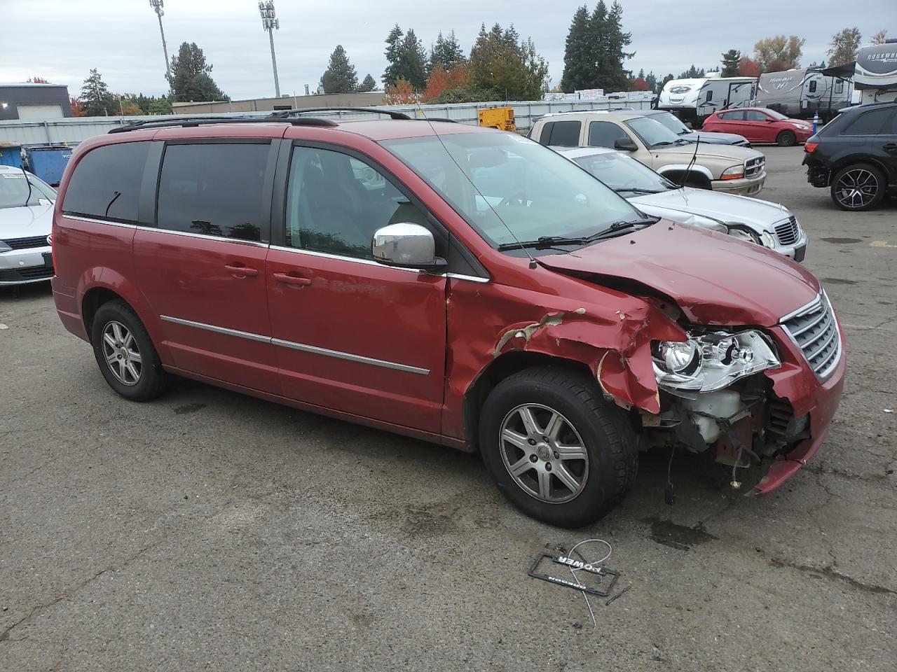 CHRYSLER TOWN & COUNTRY TOURING