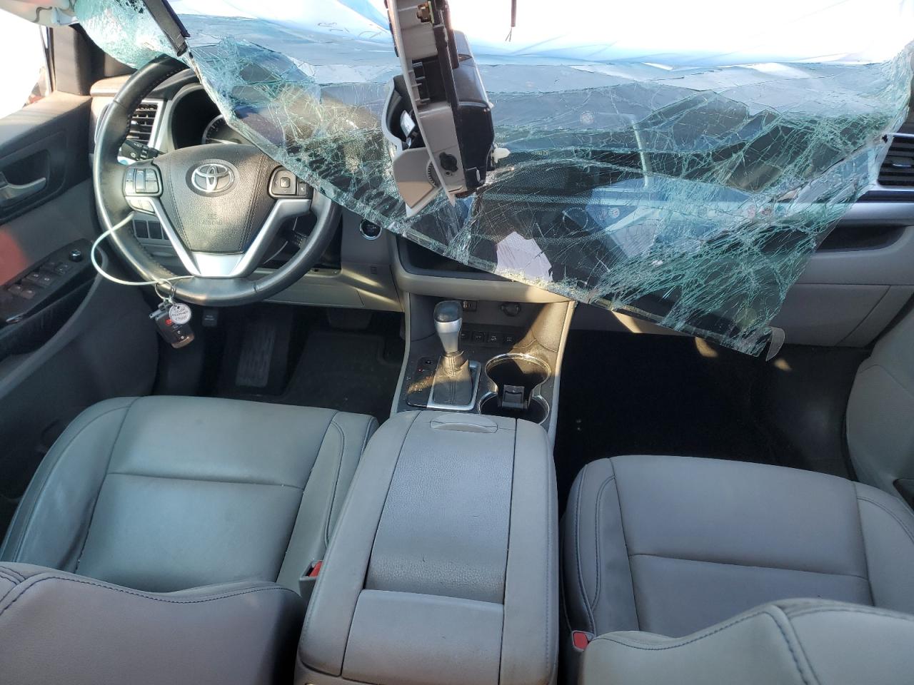 TOYOTA HIGHLANDER XLE