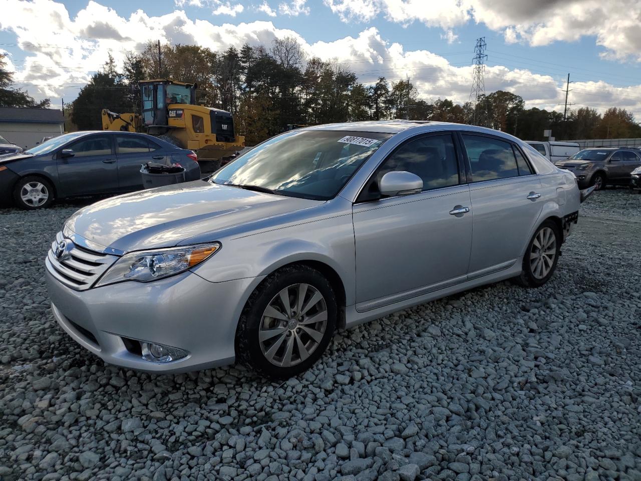 Lot #3282428308 2011 TOYOTA AVALON BAS