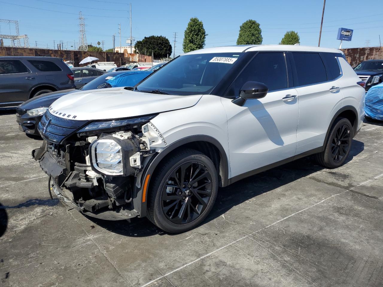 MITSUBISHI OUTLANDER SE