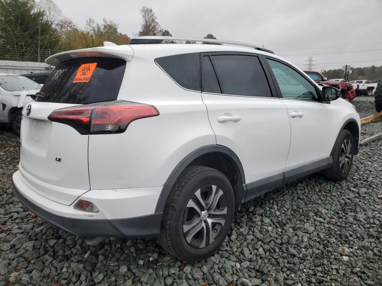 TOYOTA RAV4 LE