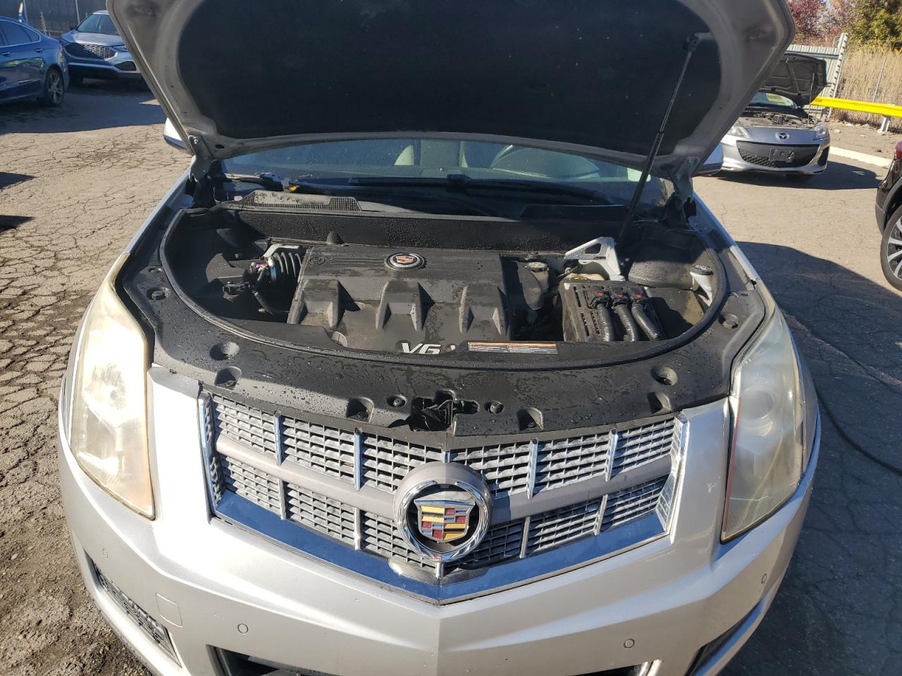CADILLAC SRX