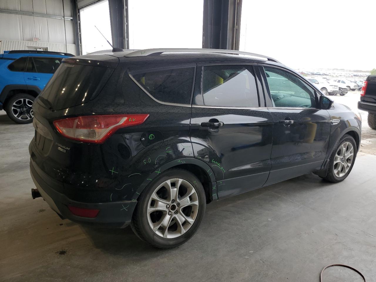 FORD ESCAPE TITANIUM