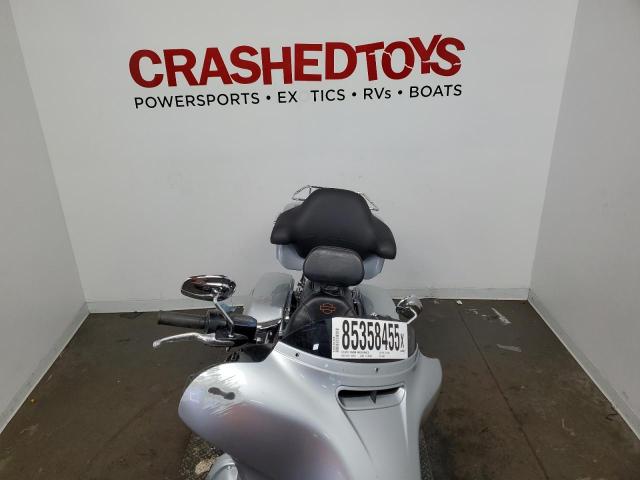 2019 HARLEY-DAVIDSON FLHX #3261219949