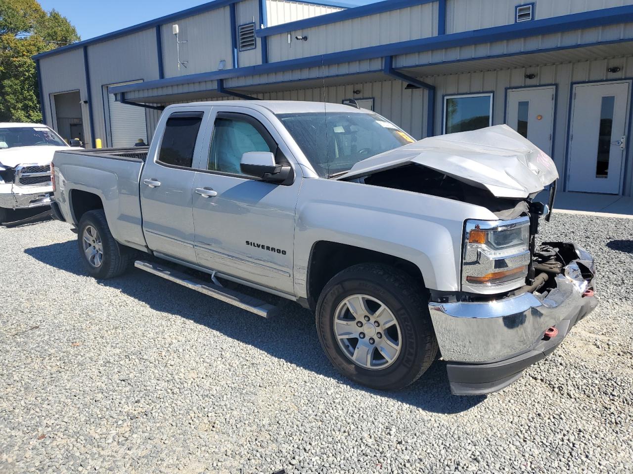 CHEVROLET SILVERADO C1500 LT