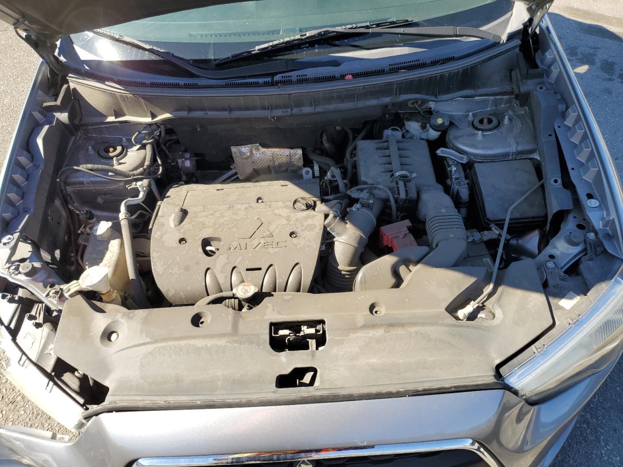 MITSUBISHI OUTLANDER ES