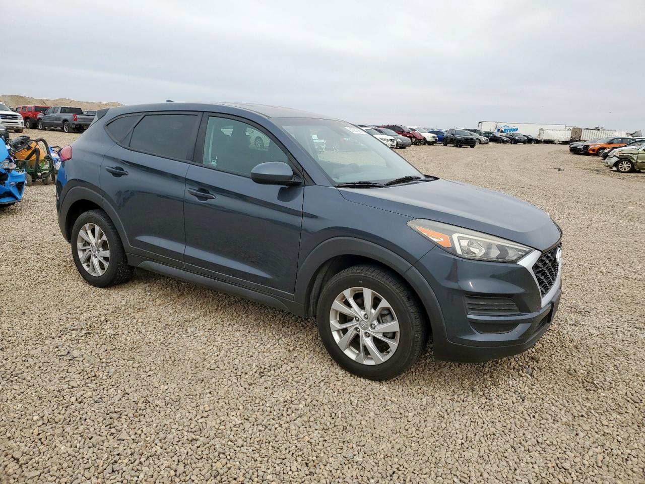 HYUNDAI TUCSON SE