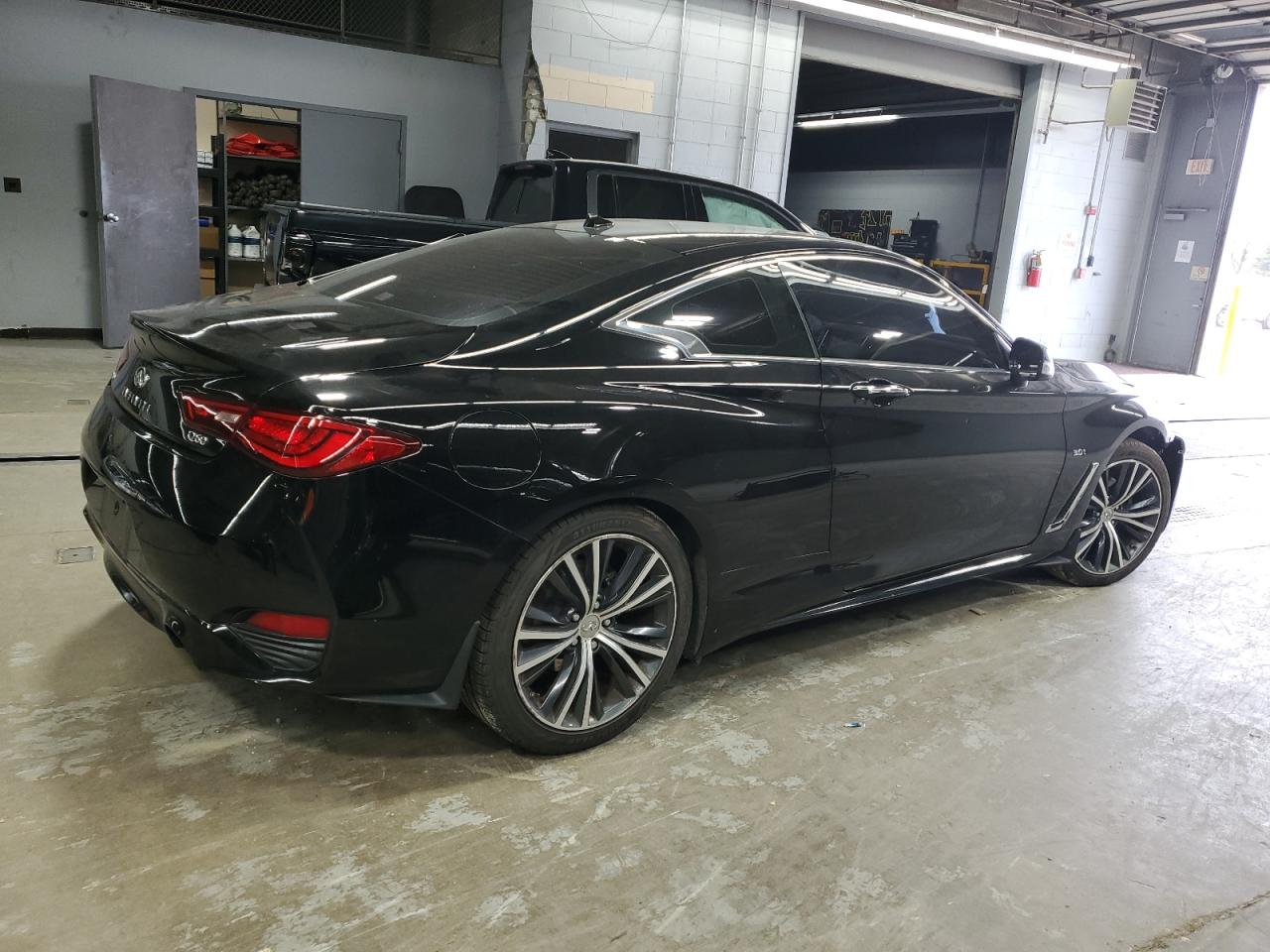 INFINITI Q60 PREMIUM