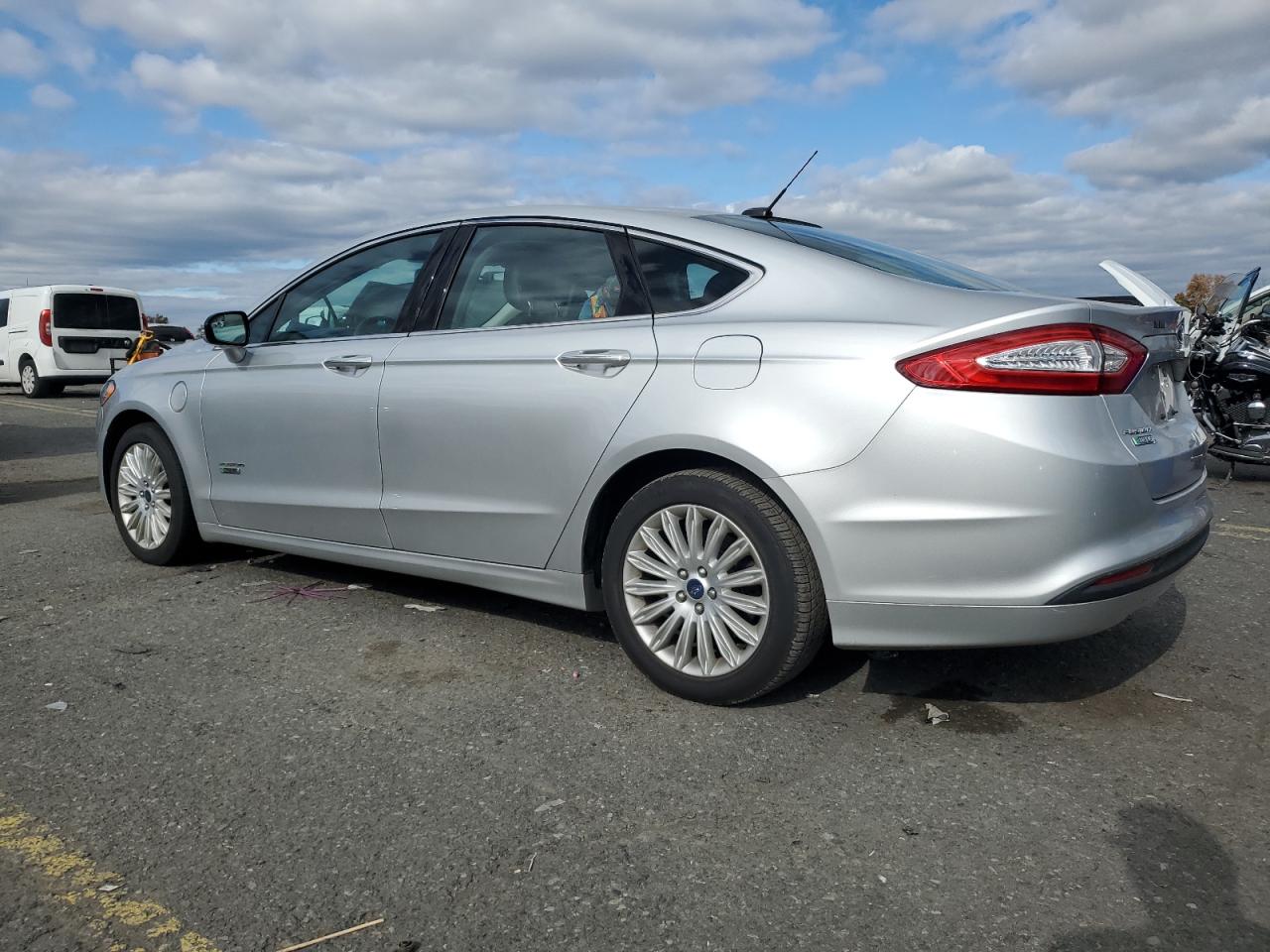 FORD FUSION SE PHEV