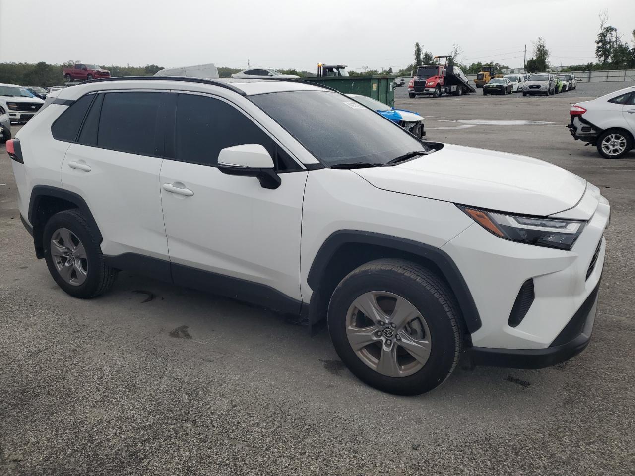 TOYOTA RAV4 XLE