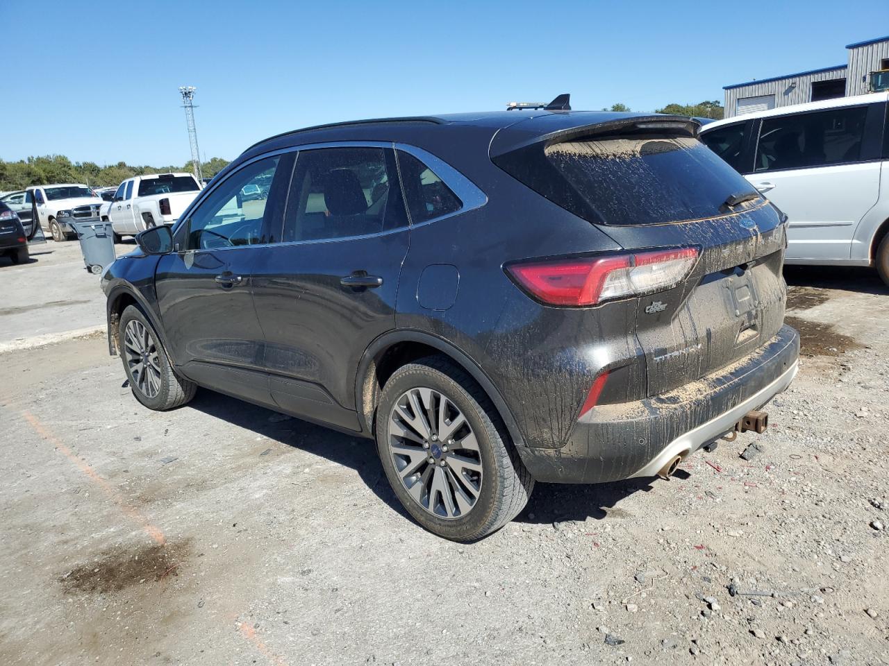 FORD ESCAPE TITANIUM