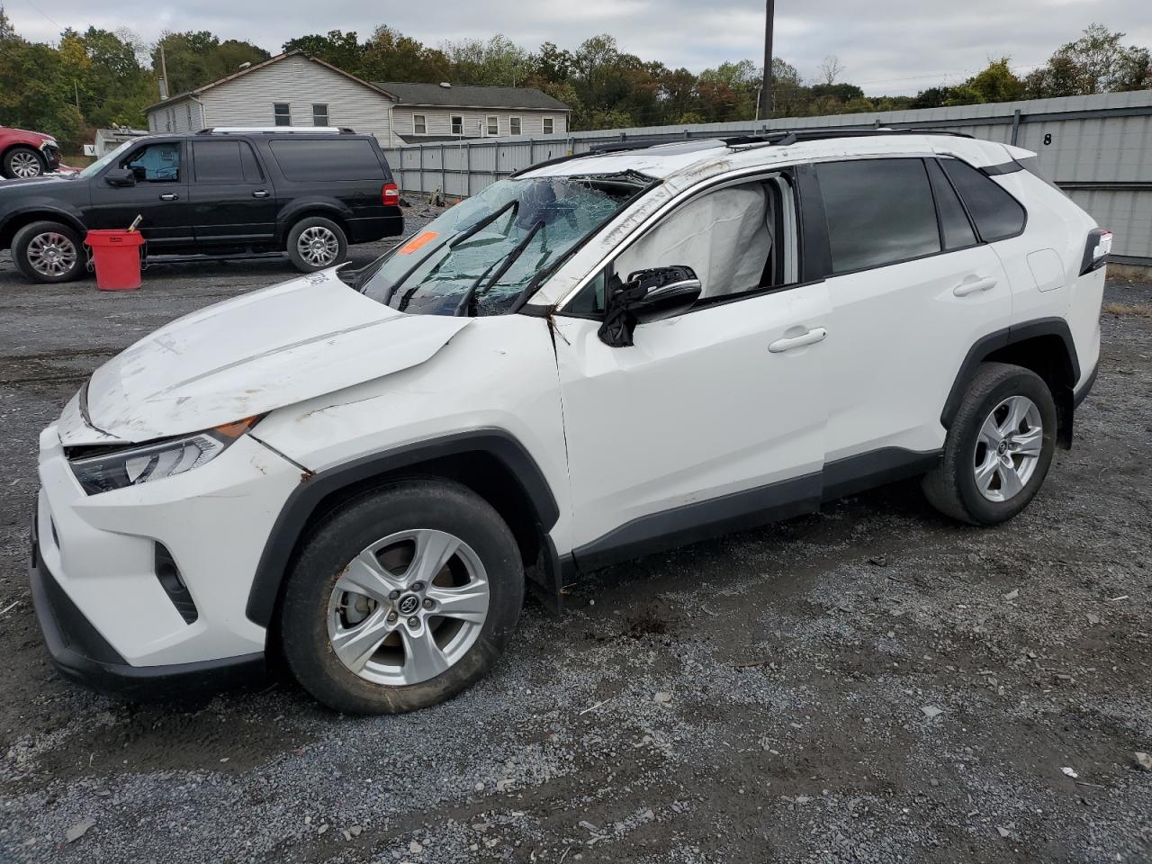 TOYOTA RAV4 XLE
