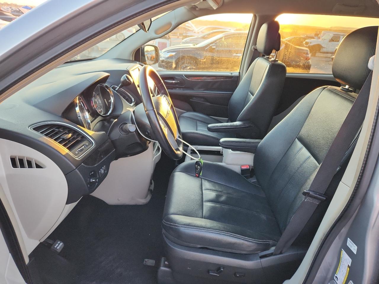 CHRYSLER TOWN & COUNTRY TOURING