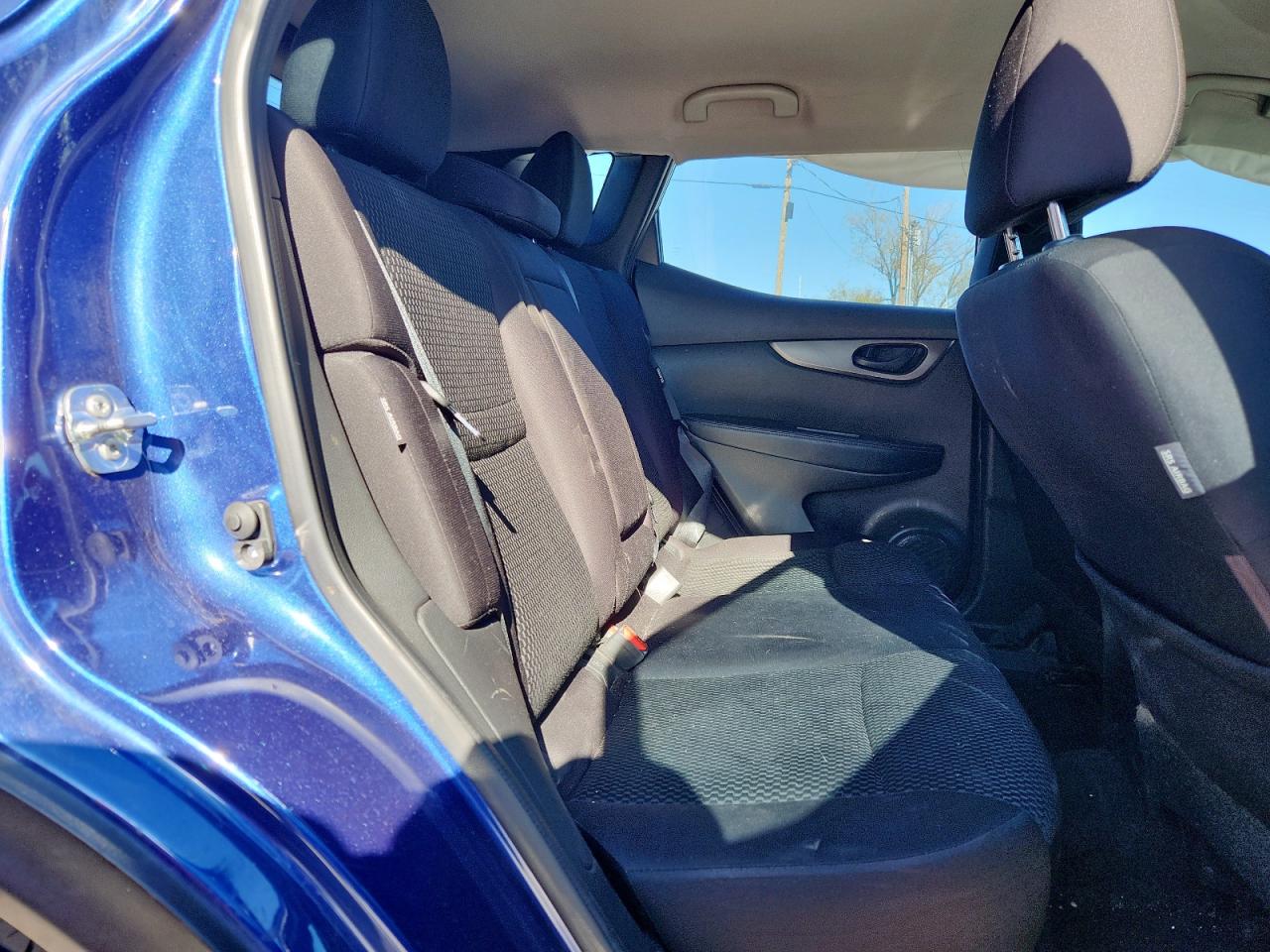 NISSAN ROGUE SPORT S