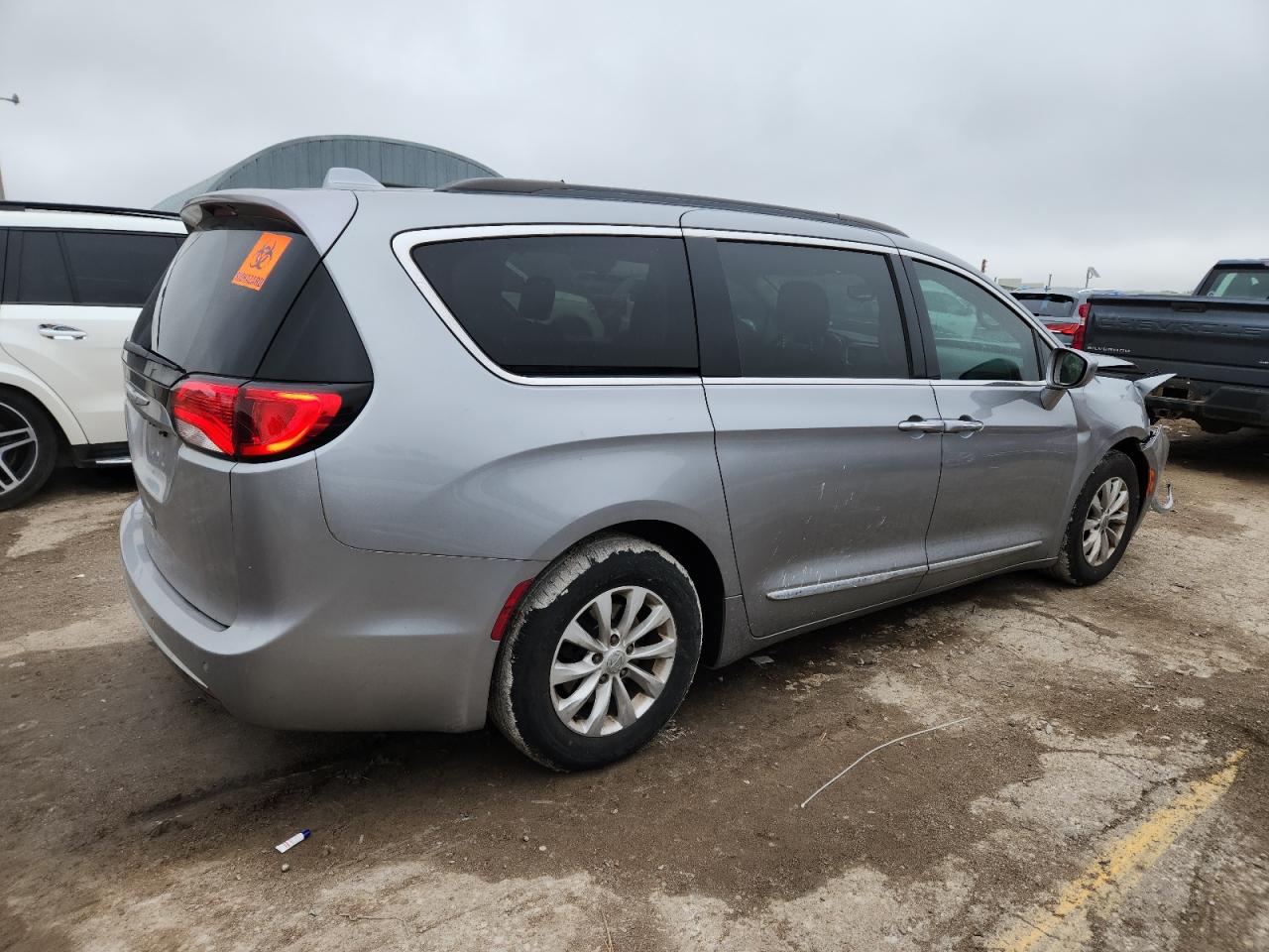 CHRYSLER PACIFICA TOURING L