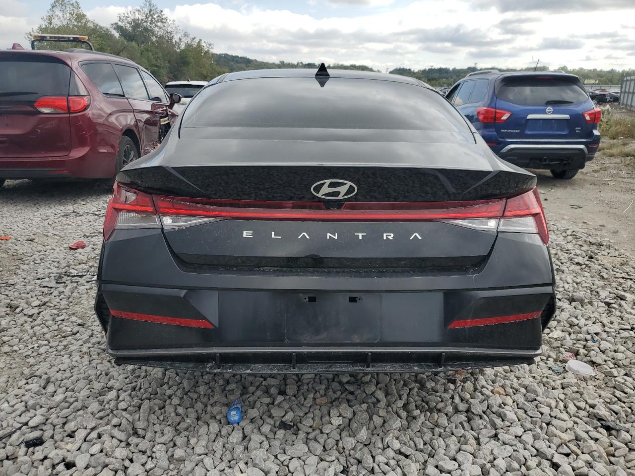 HYUNDAI ELANTRA SEL