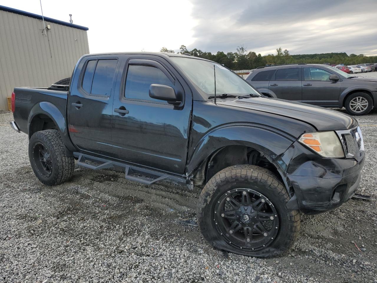 NISSAN FRONTIER S