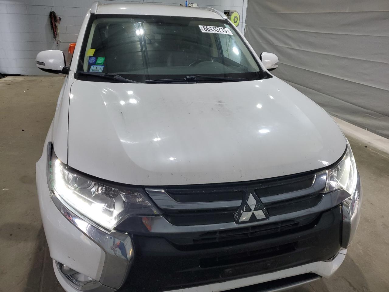 MITSUBISHI OUTLANDER SE