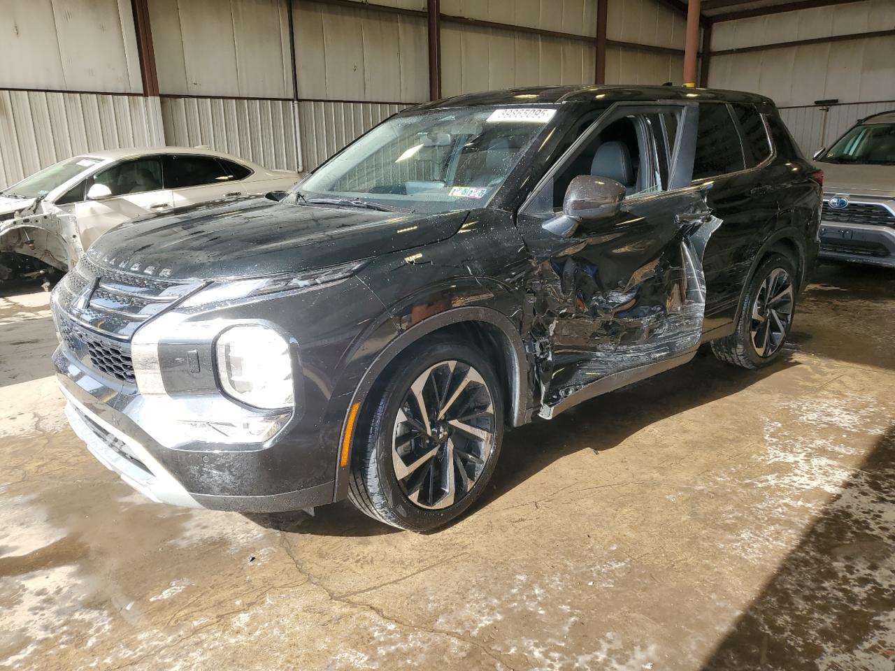 MITSUBISHI OUTLANDER SE