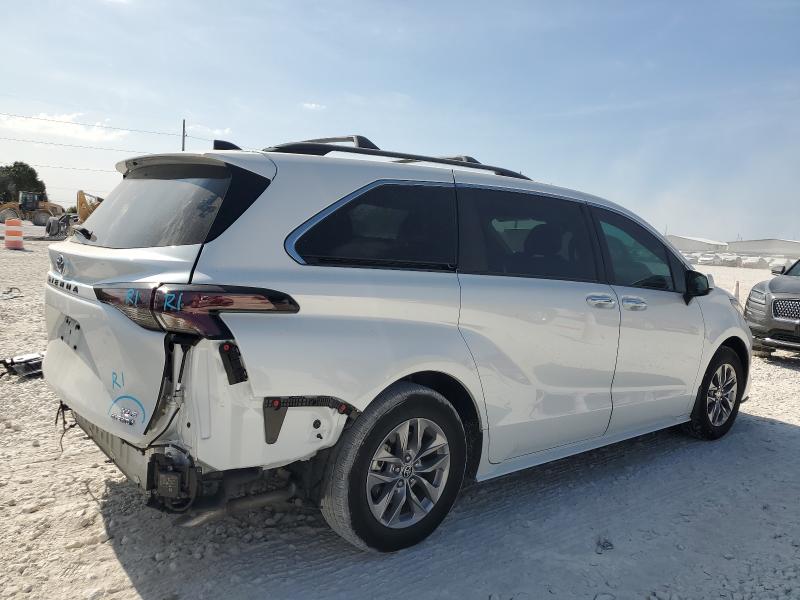 2024 TOYOTA SIENNA XLE - 5TDYRKEC1RS219079