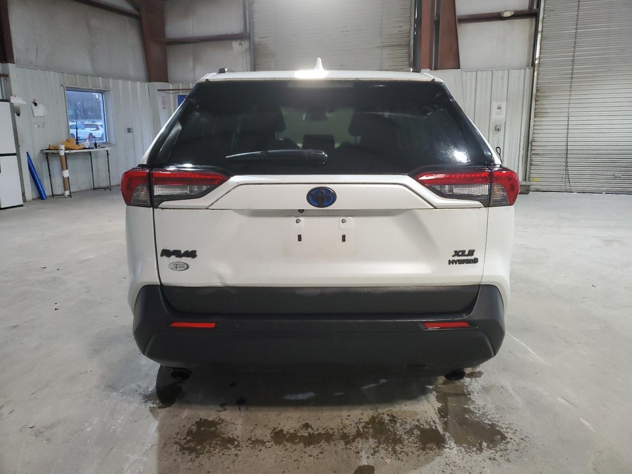 TOYOTA RAV4 XLE PREMIUM