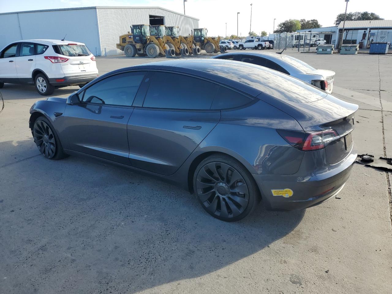 TESLA MODEL 3