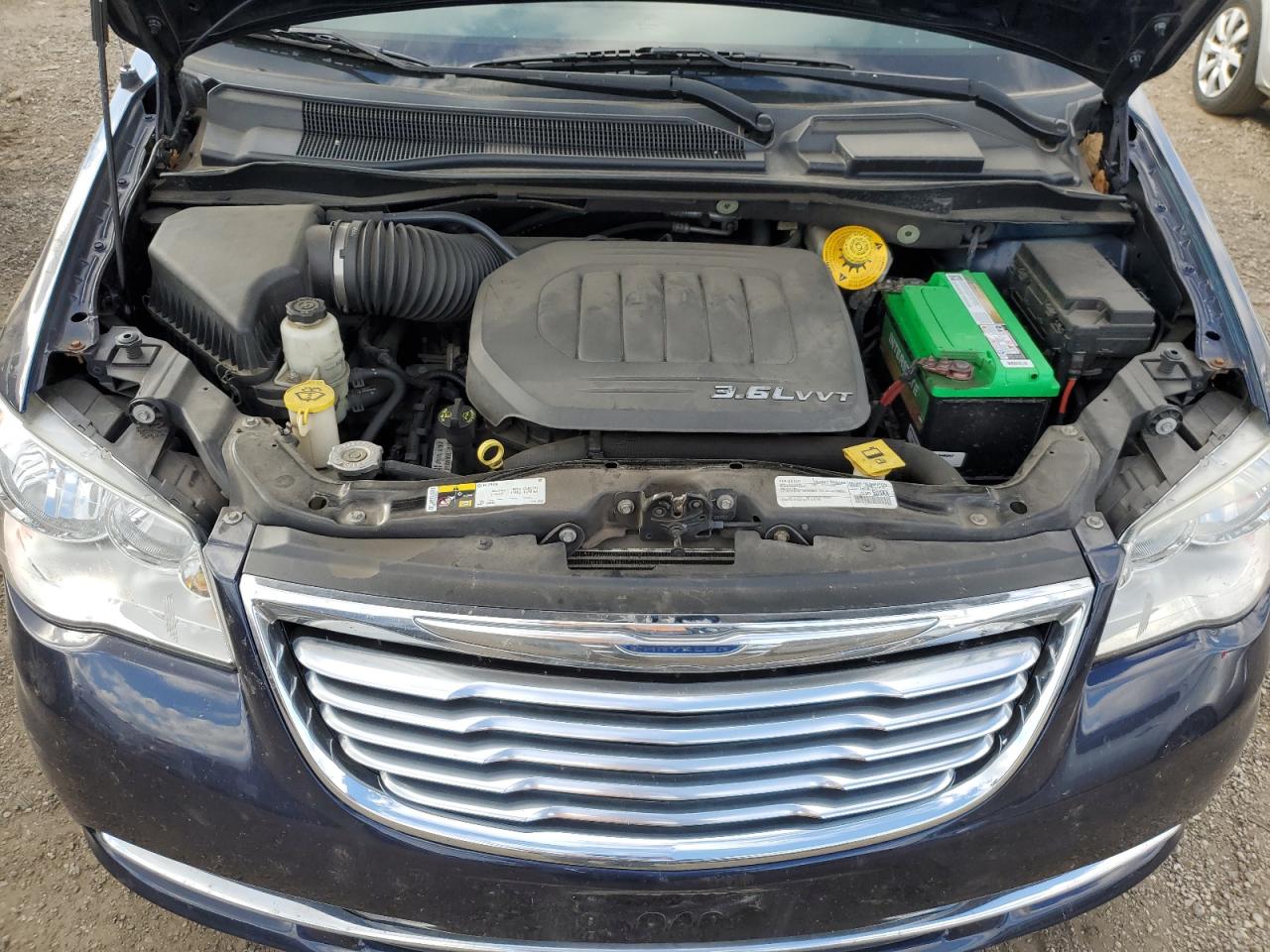 CHRYSLER TOWN & COUNTRY TOURING