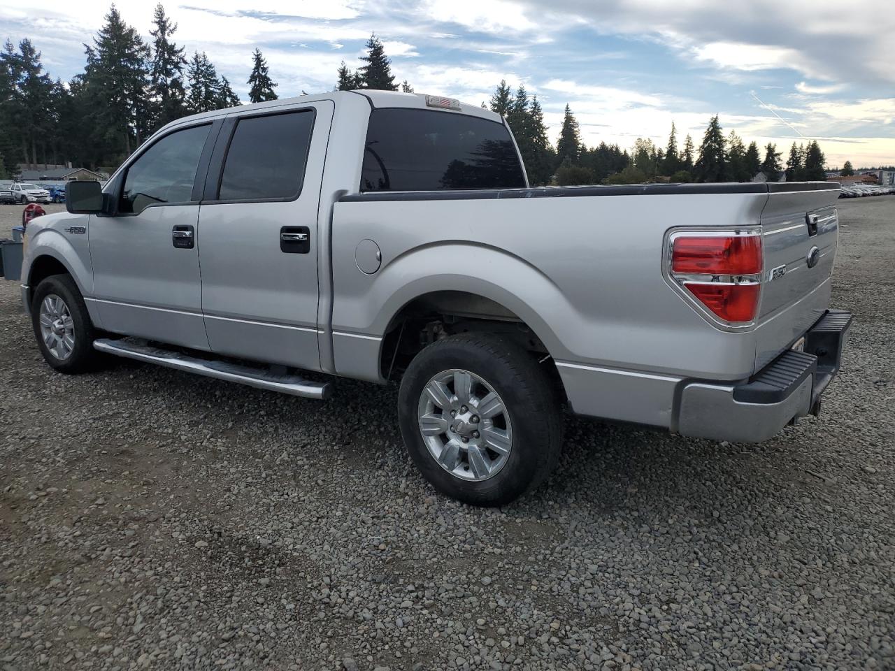 FORD F-150 SUPERCREW