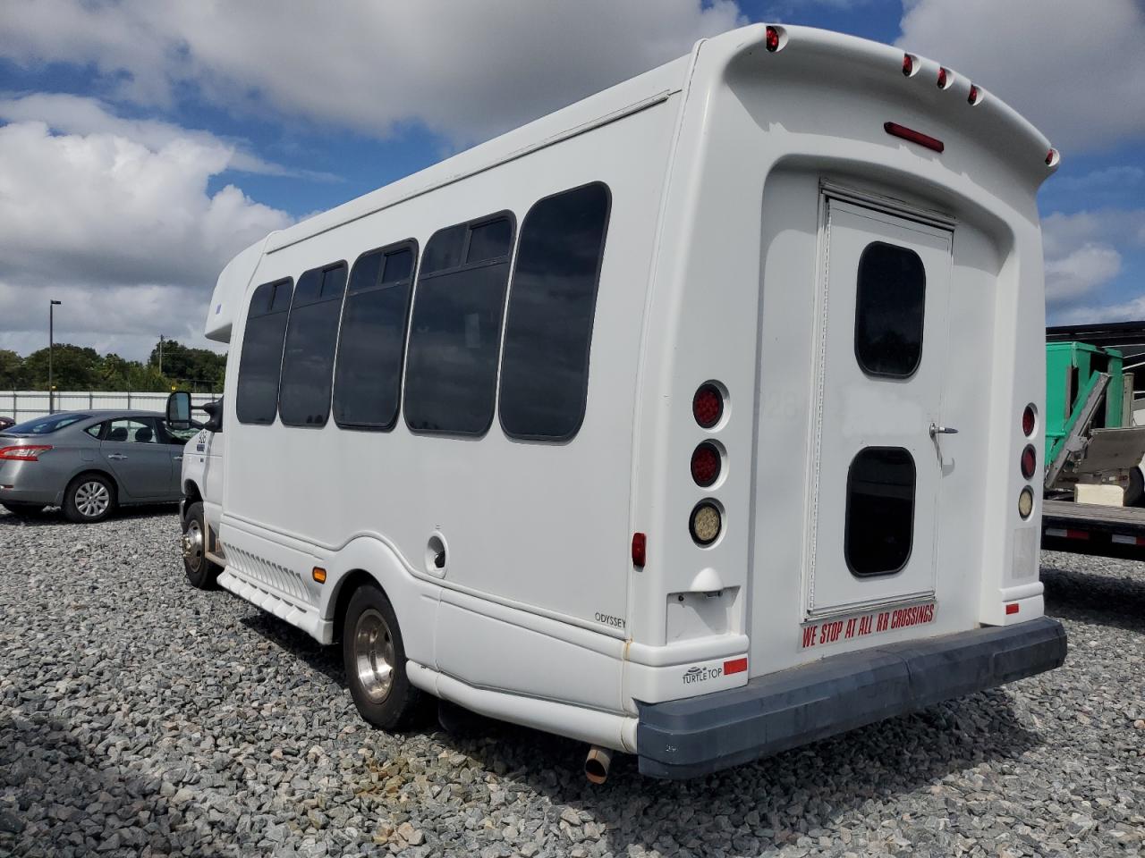 FORD ECONOLINE E450 SUPER DUTY CUTAWAY VAN
