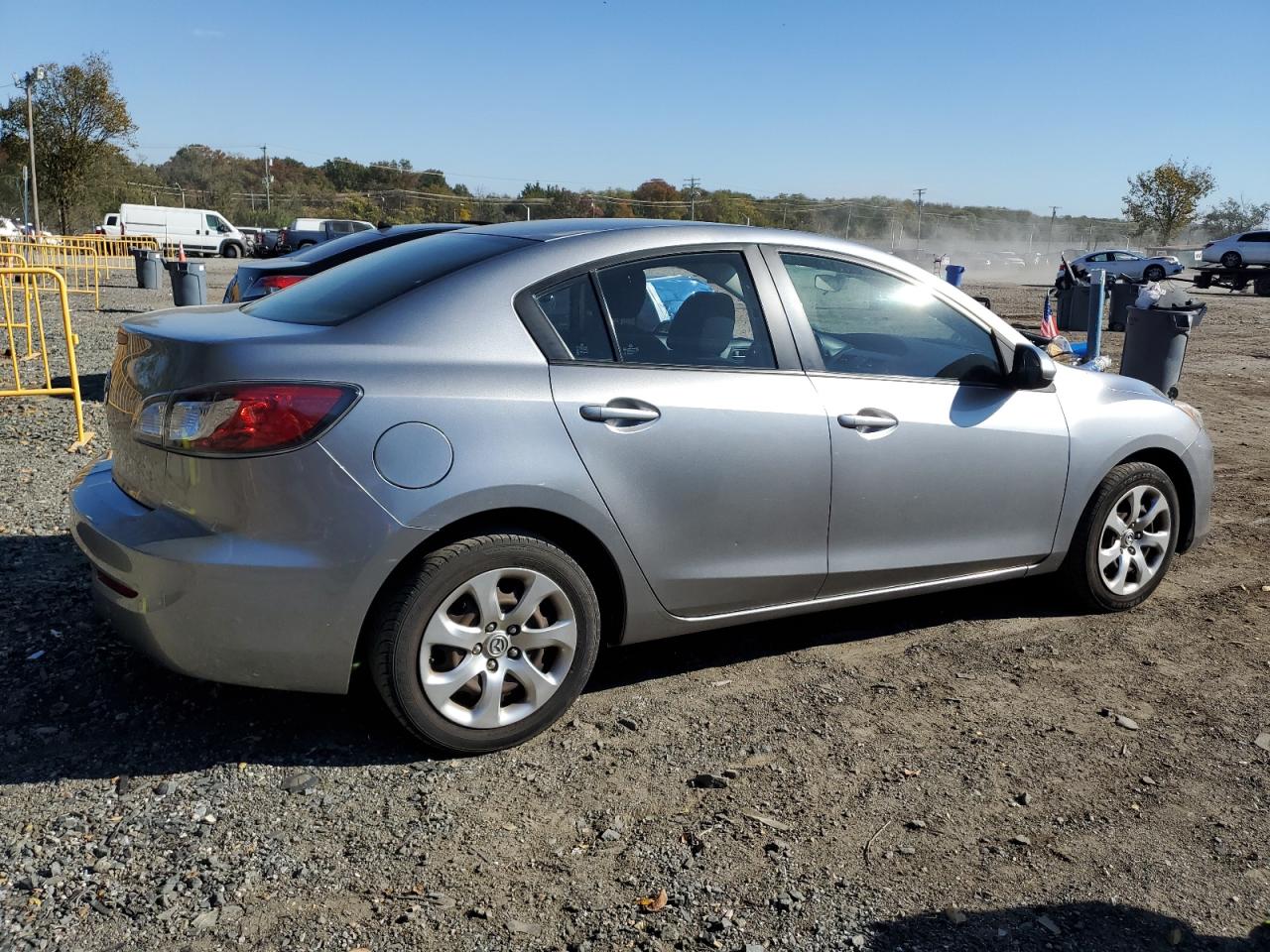 MAZDA 3 I