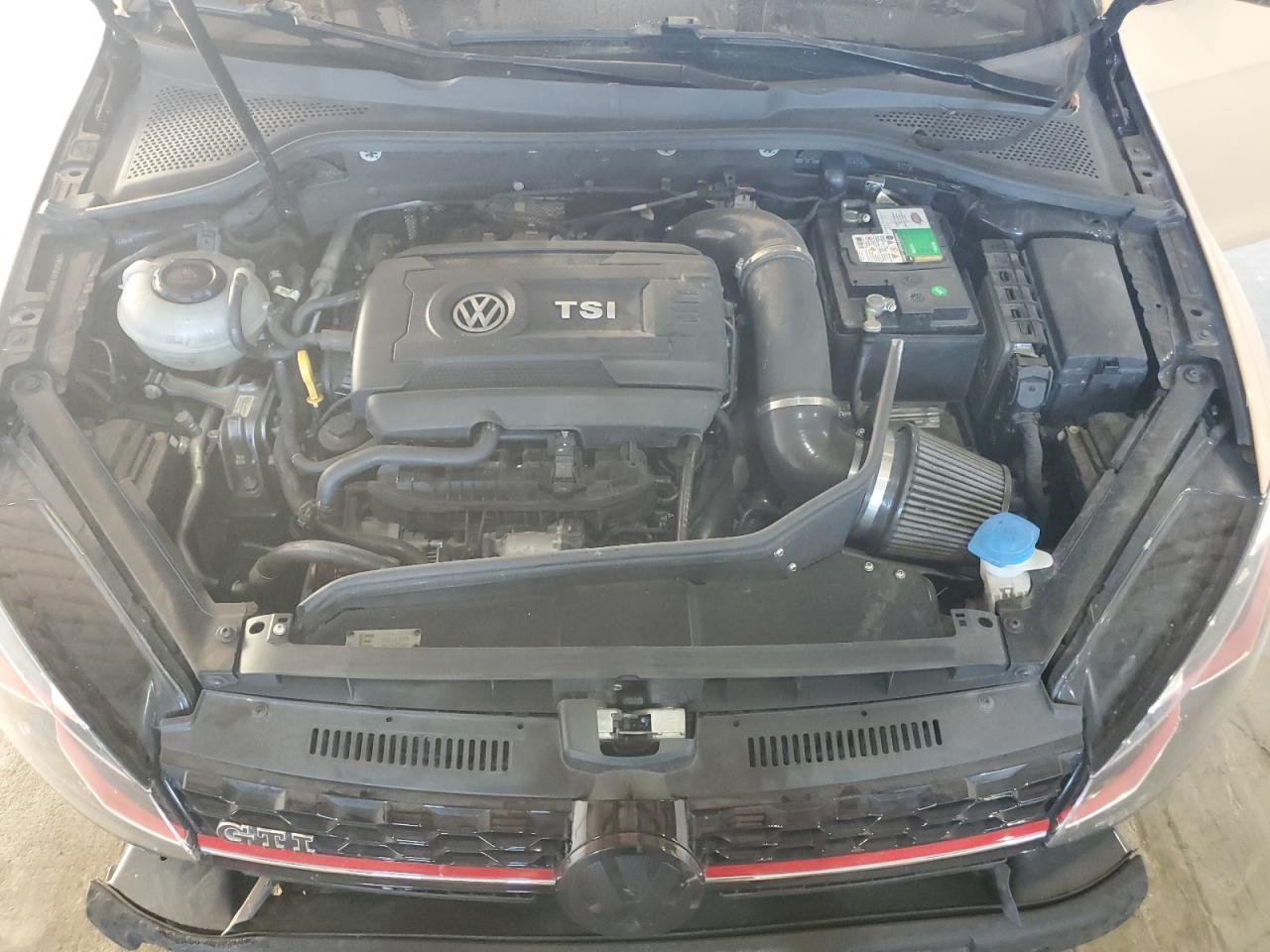 VOLKSWAGEN GOLF GTI S