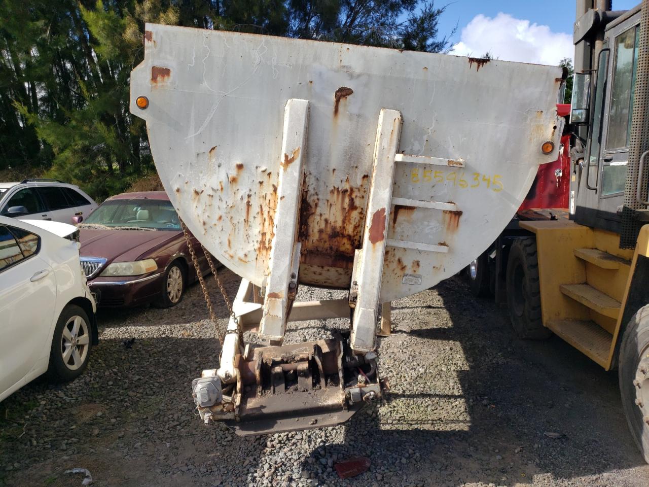 Lot #3284337018 2005 DRAG DUMP TRAIL