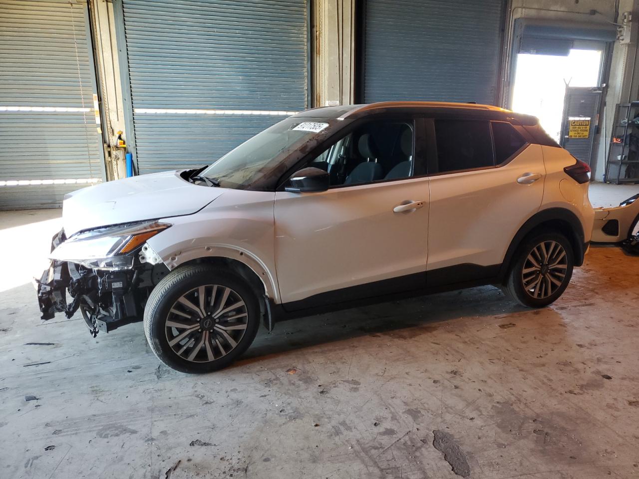 NISSAN KICKS SV