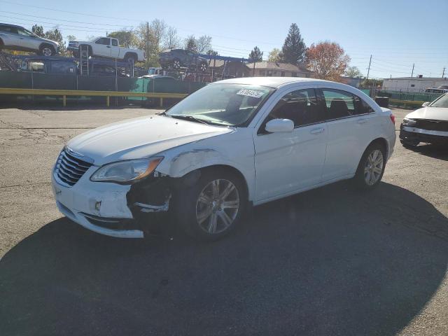 Global Auto Auctions: 2013 CHRYSLER 200 TOURIN