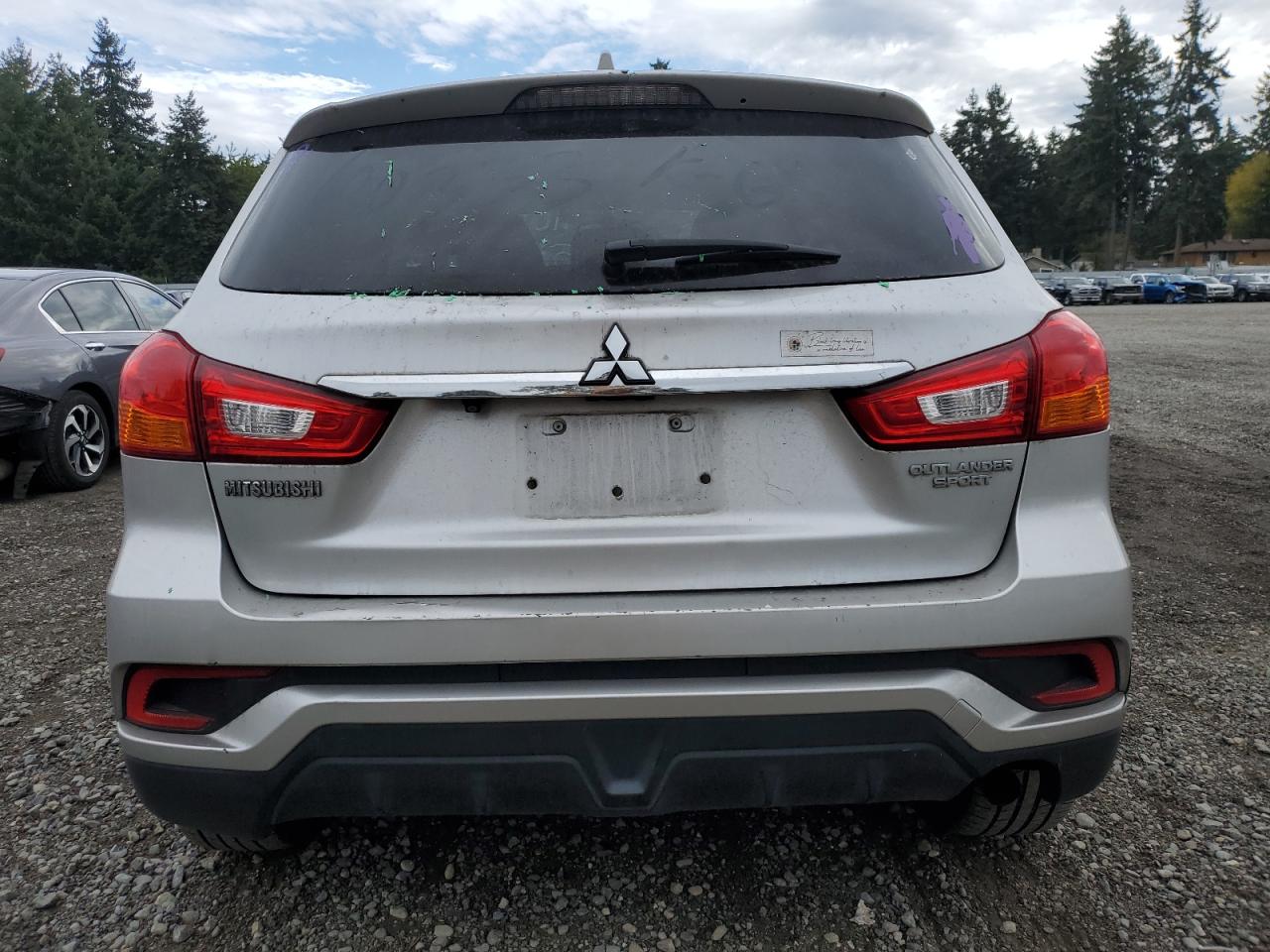 MITSUBISHI OUTLANDER ES