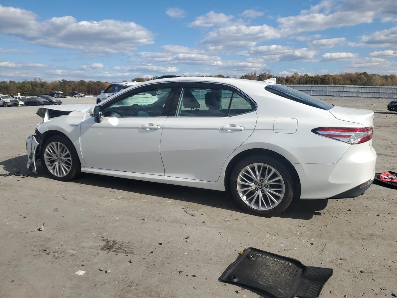 TOYOTA CAMRY XLE