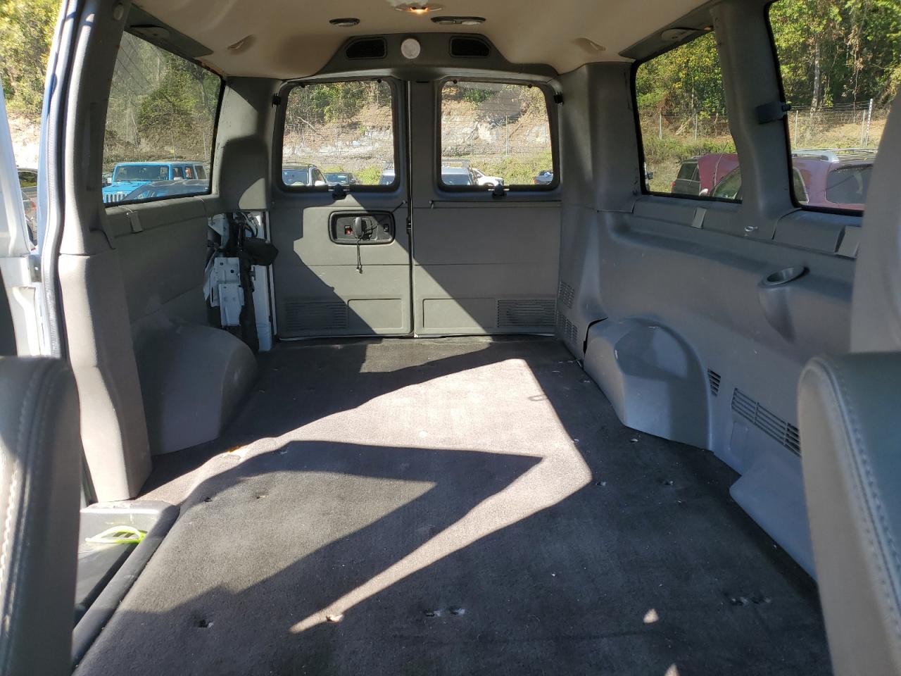 CHEVROLET EXPRESS LT