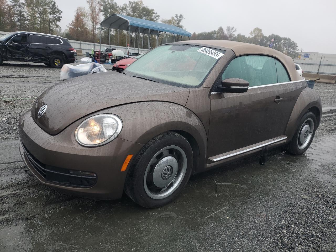 VOLKSWAGEN BEETLE