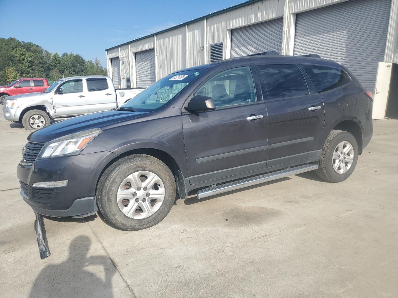 CHEVROLET TRAVERSE LS